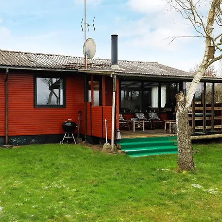 Seaside Serenity In Faldsled-by Traum