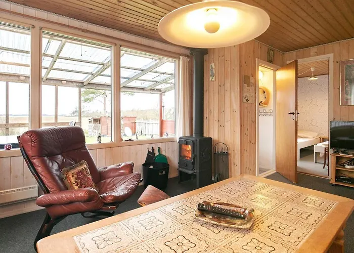 Seaside Serenity In Faldsled-by Traum Millinge