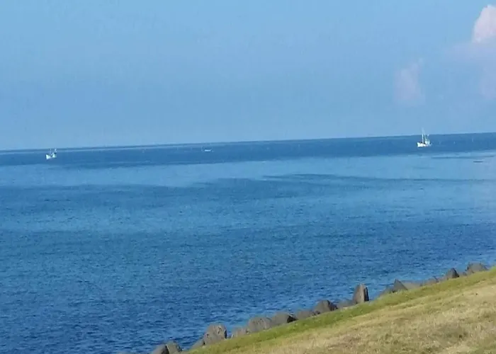 Seaside Serenity In Faldsled-by Traum